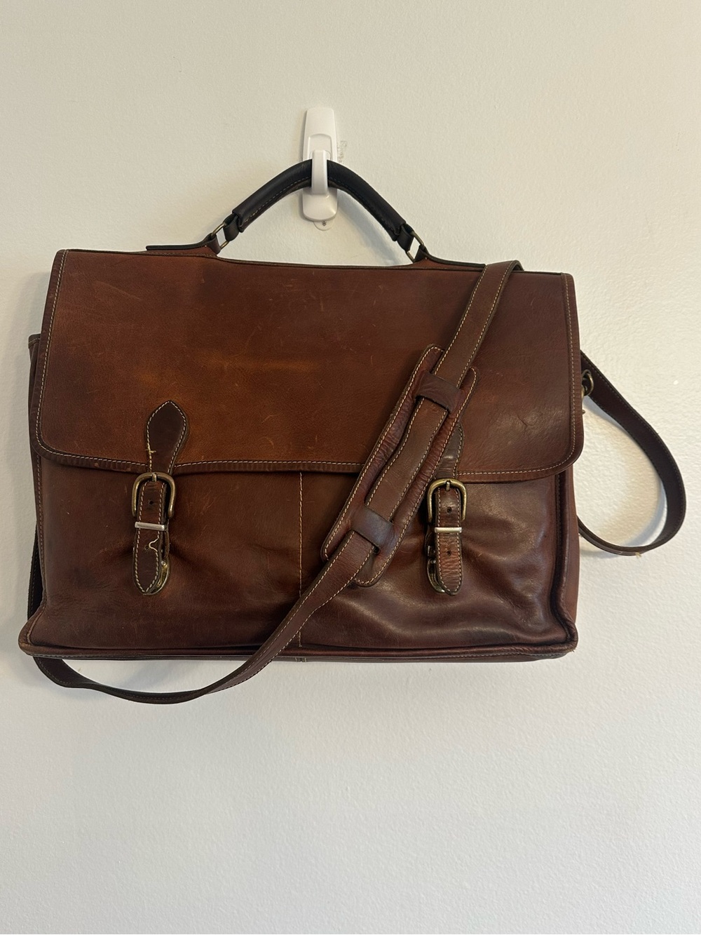 Roots Brown Leather Briefcase Messenger with Buckle Closures